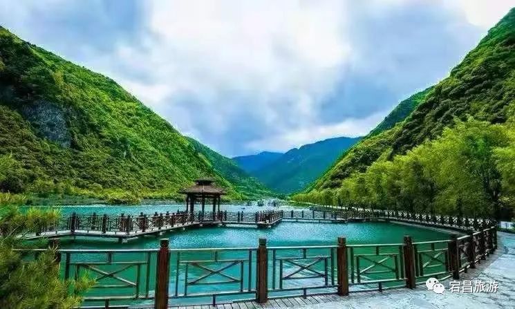【暑期探秘跟团游】西北私藏的江南秘境4日游！陇南+天水+宝鸡，雪山湖泊、红色足迹，原始森林、千年石窟