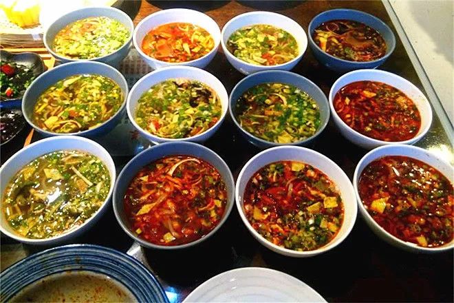 陕西各地臊子面大PK，你爱咥哪一款？